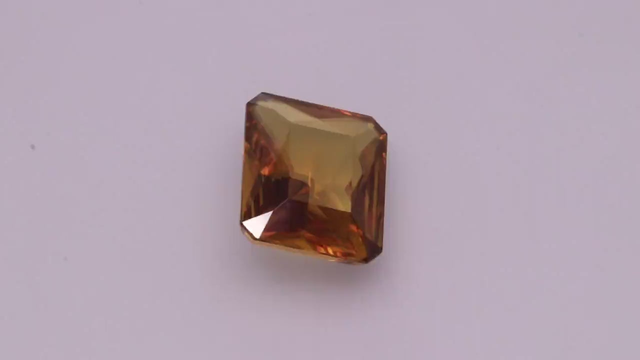 Sphene 8.10 ct