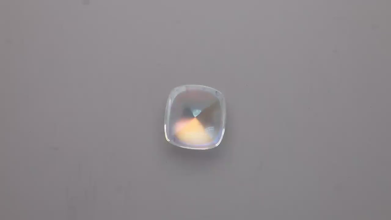 Rainbow Moonstone 10.94 ct