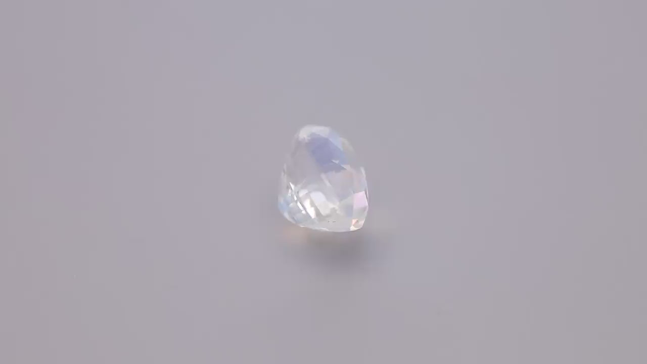 Rainbow Moonstone 5.55 ct