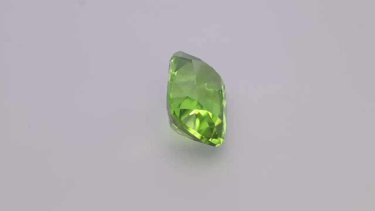 Peridot 13.60 ct