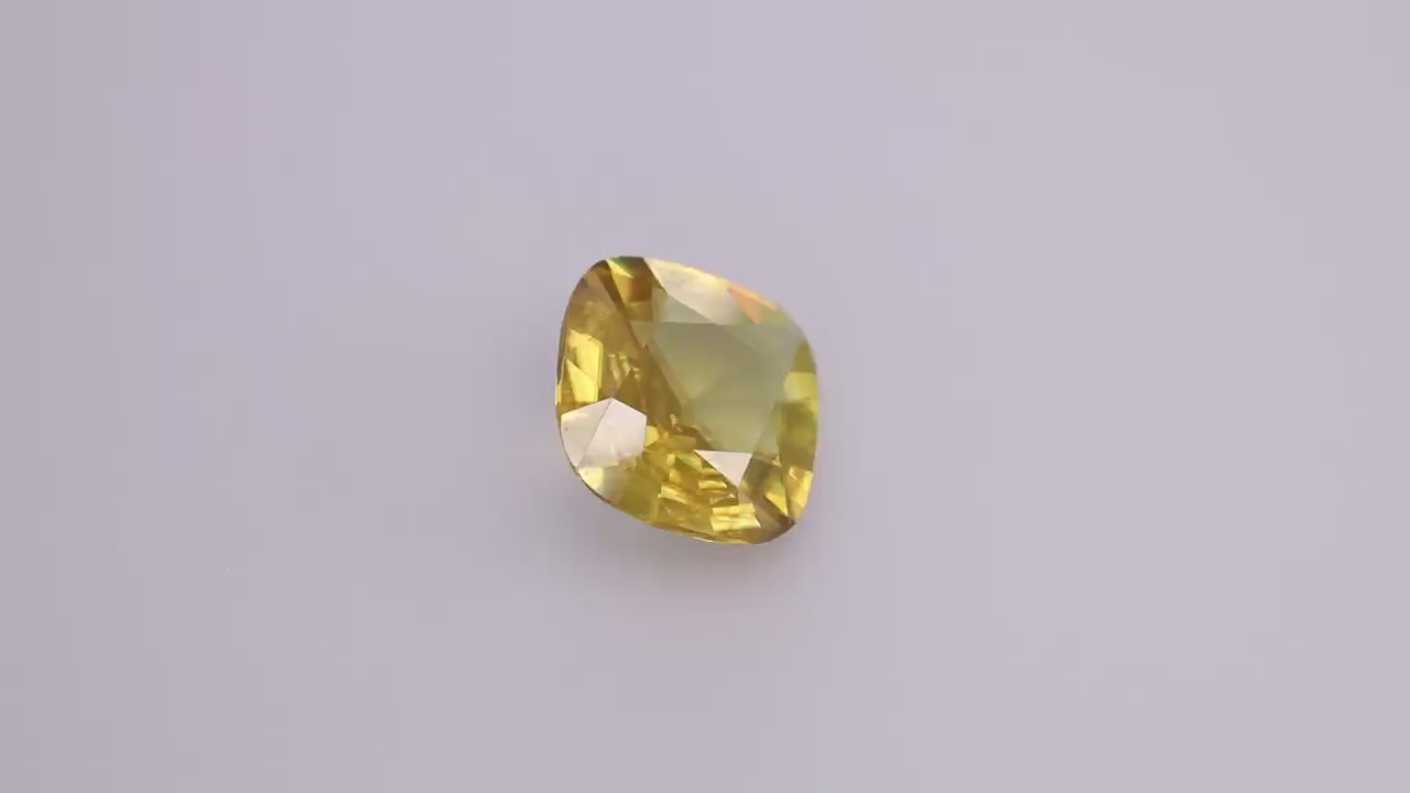 Sphene 8.86 ct