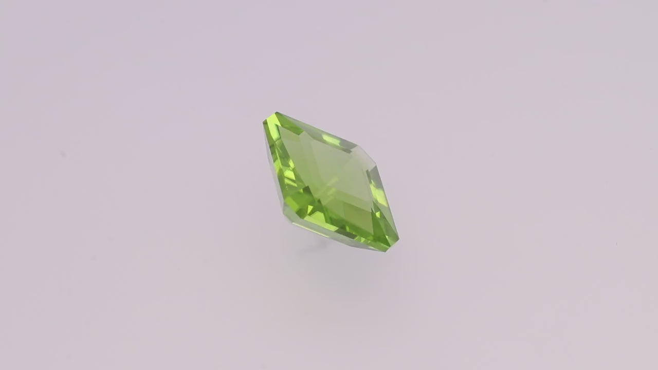 Peridot 9.71 ct