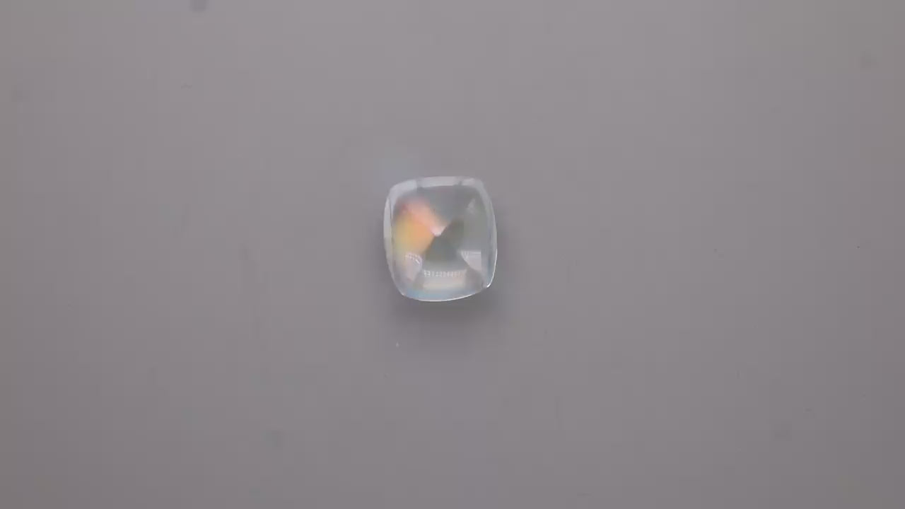 Rainbow Moonstone 6.44 ct