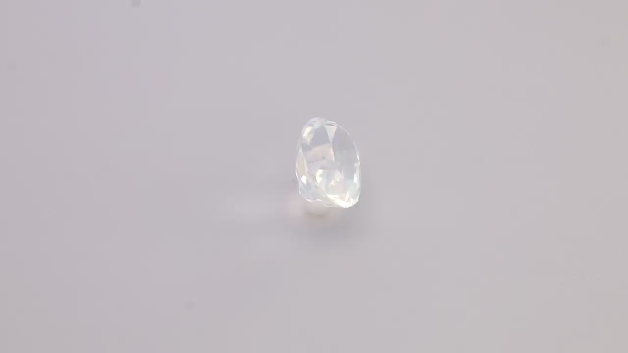 Rainbow Moonstone 3.94 ct