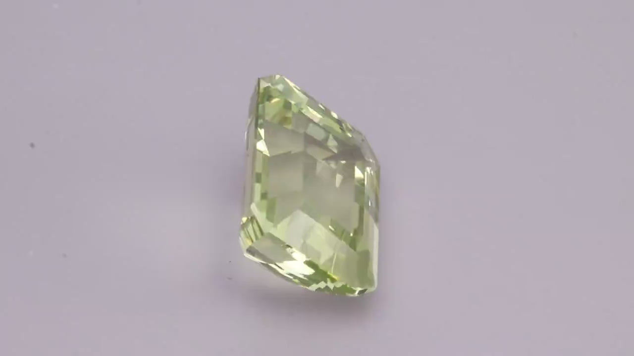 Beryl 24.88 ct