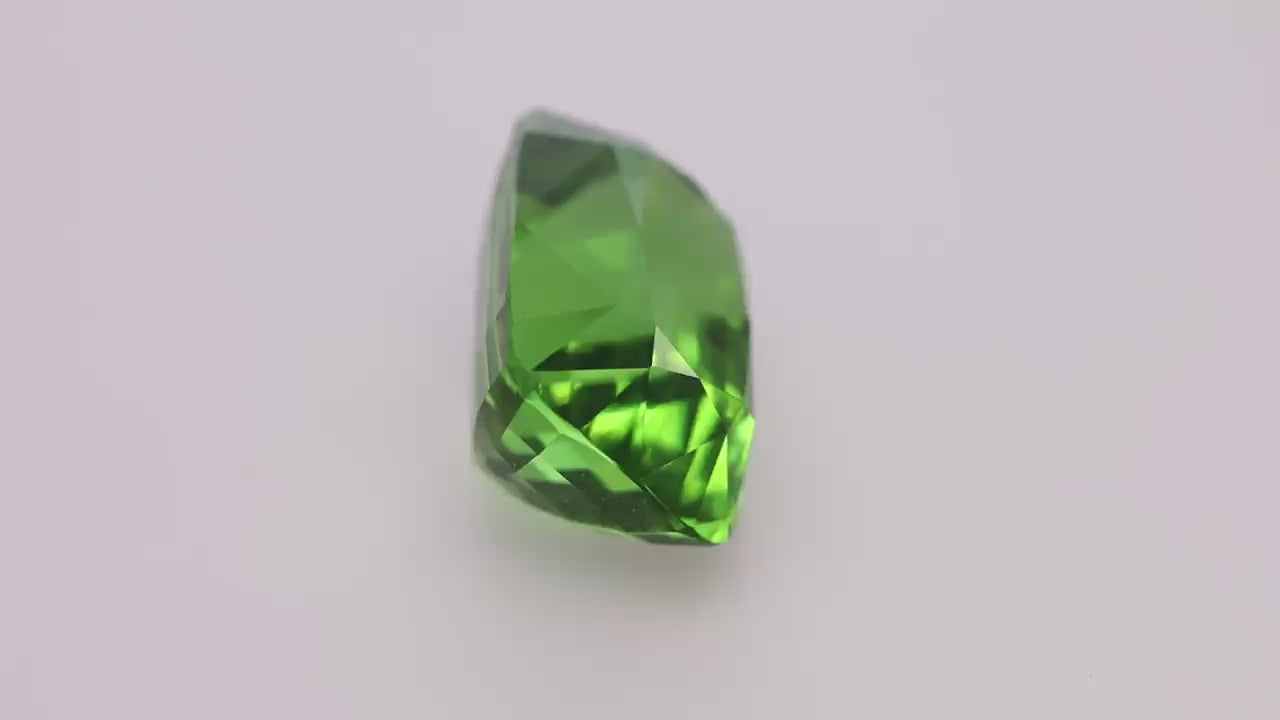 Peridot 78.72 ct